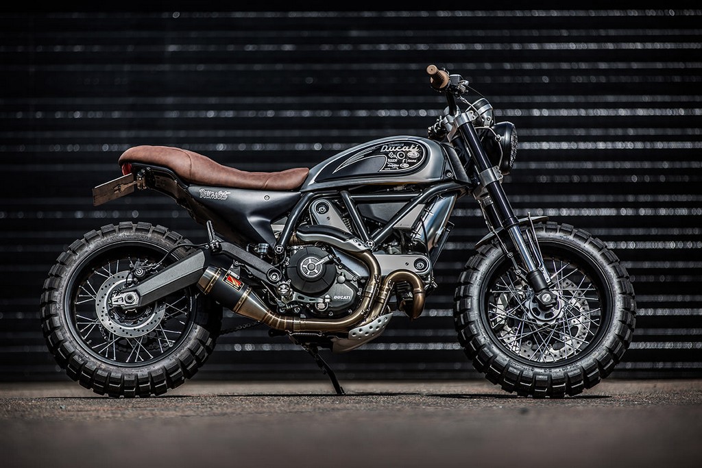 Ducati Scrambler Double Scoop Down e Out Cafe Racers Lato